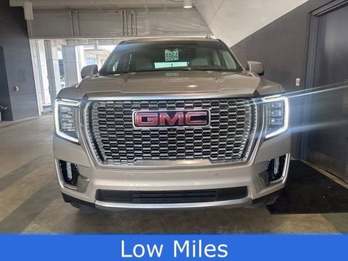 Used 2022 GMC Yukon Denali image 3