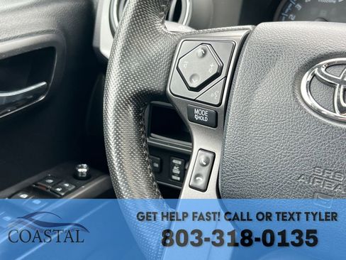 Used 2017 Toyota Tacoma TRD Off-Road w/ Premium & Technology Package image 33