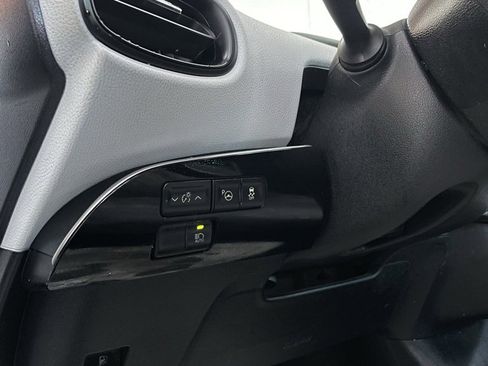 Used 2017 Toyota Prius Two image 24