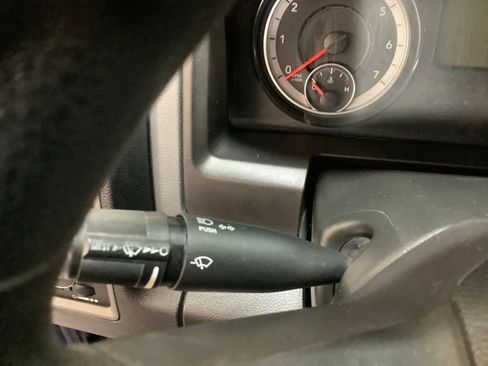 Used 2017 RAM 1500 Express AWD/4WD image 29
