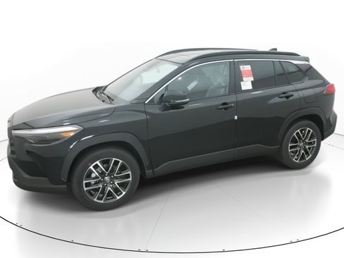 New 2026 Toyota Corolla Cross XLE image 2