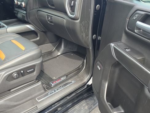 Used 2021 GMC Sierra 1500 AT4 w/ AT4 Premium Package AWD/4WD image 29