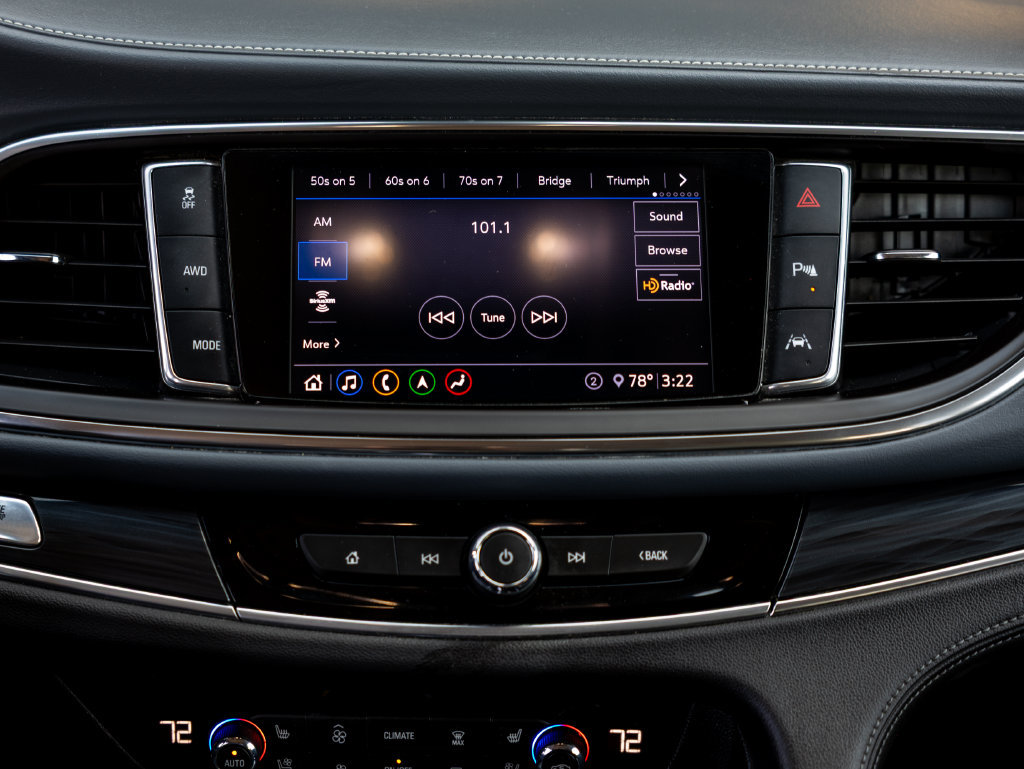 Used 2020 Buick Enclave Premium w/ Surround and Sites Package AWD/4WD image 17