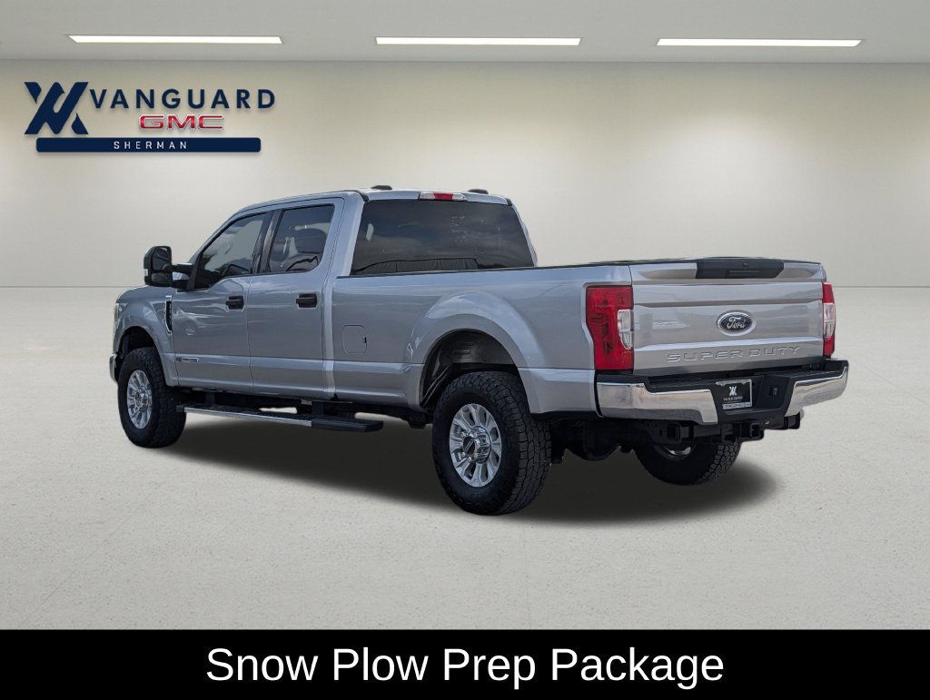 Used 2021 Ford F350 XLT w/ XLT Value Package AWD/4WD image 4
