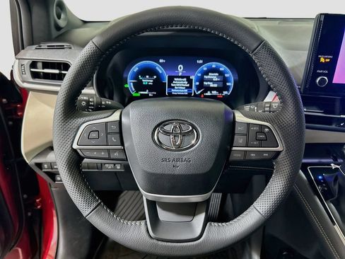 New 2026 Toyota Sienna Limited AWD/4WD image 9