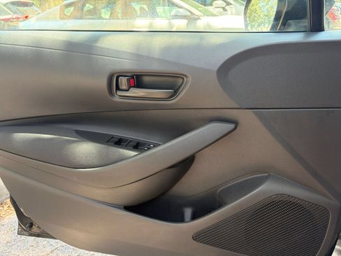 Used 2025 Toyota Corolla LE FWD image 15