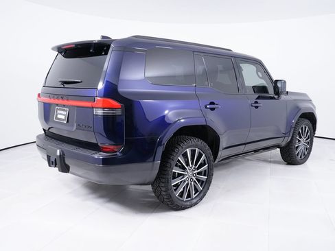 Used 2025 Lexus GX 550 w/ Accessory Package (2T) AWD/4WD image 7