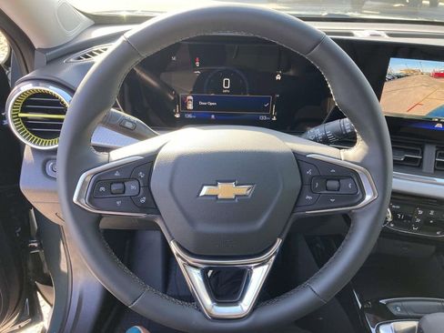New 2026 Chevrolet Trax LT w/ Driver Confidence Package FWD image 26