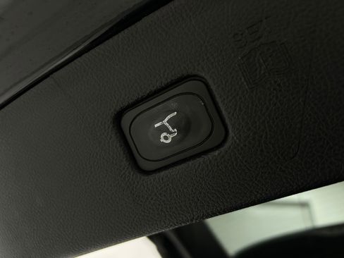 Used 2020 Ford Edge SEL w/ Convenience Package image 33