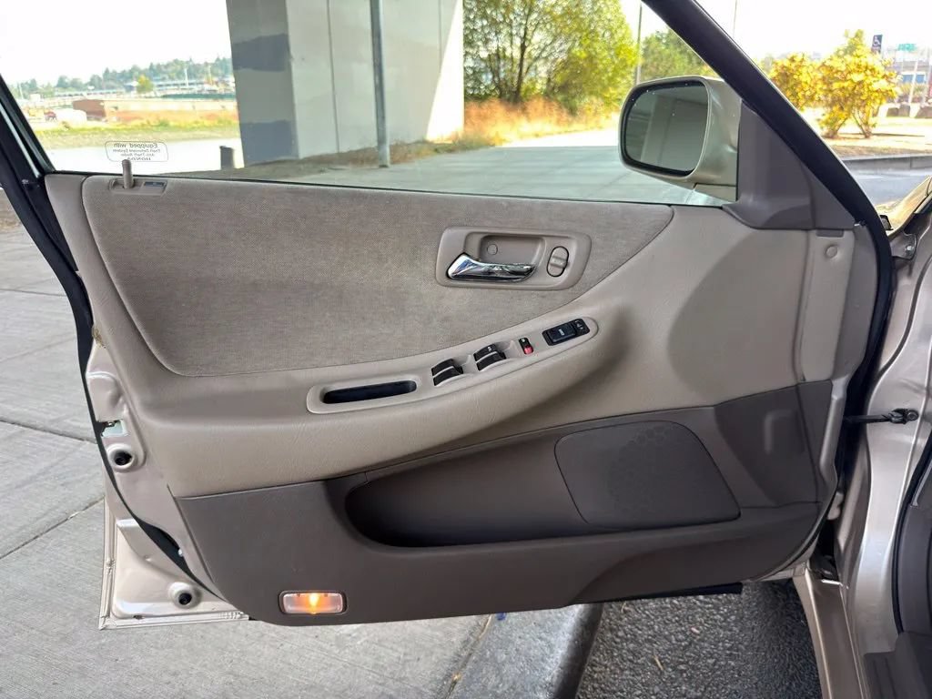 Used 2000 Honda Accord EX image 18