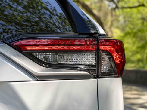 Used 2025 Toyota RAV4 Limited image 13