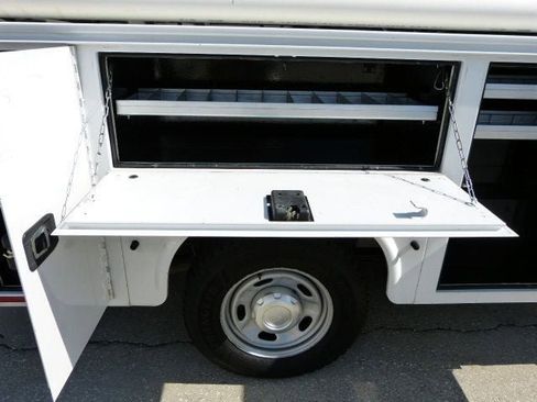 Used 2019 Ford F250 XL w/ Power Equipment Group image 23