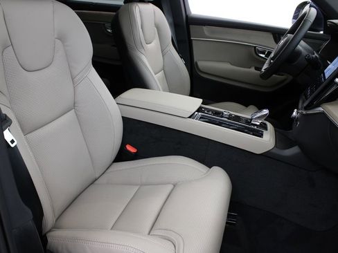 New 2026 Volvo XC90 T8 Ultra w/ Protection Package Premier AWD/4WD image 26