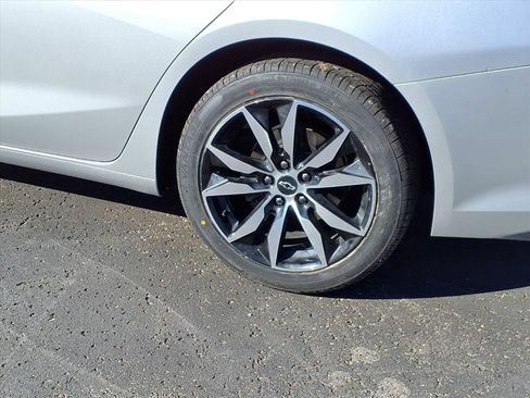 Used 2022 Chevrolet Malibu LT image 13