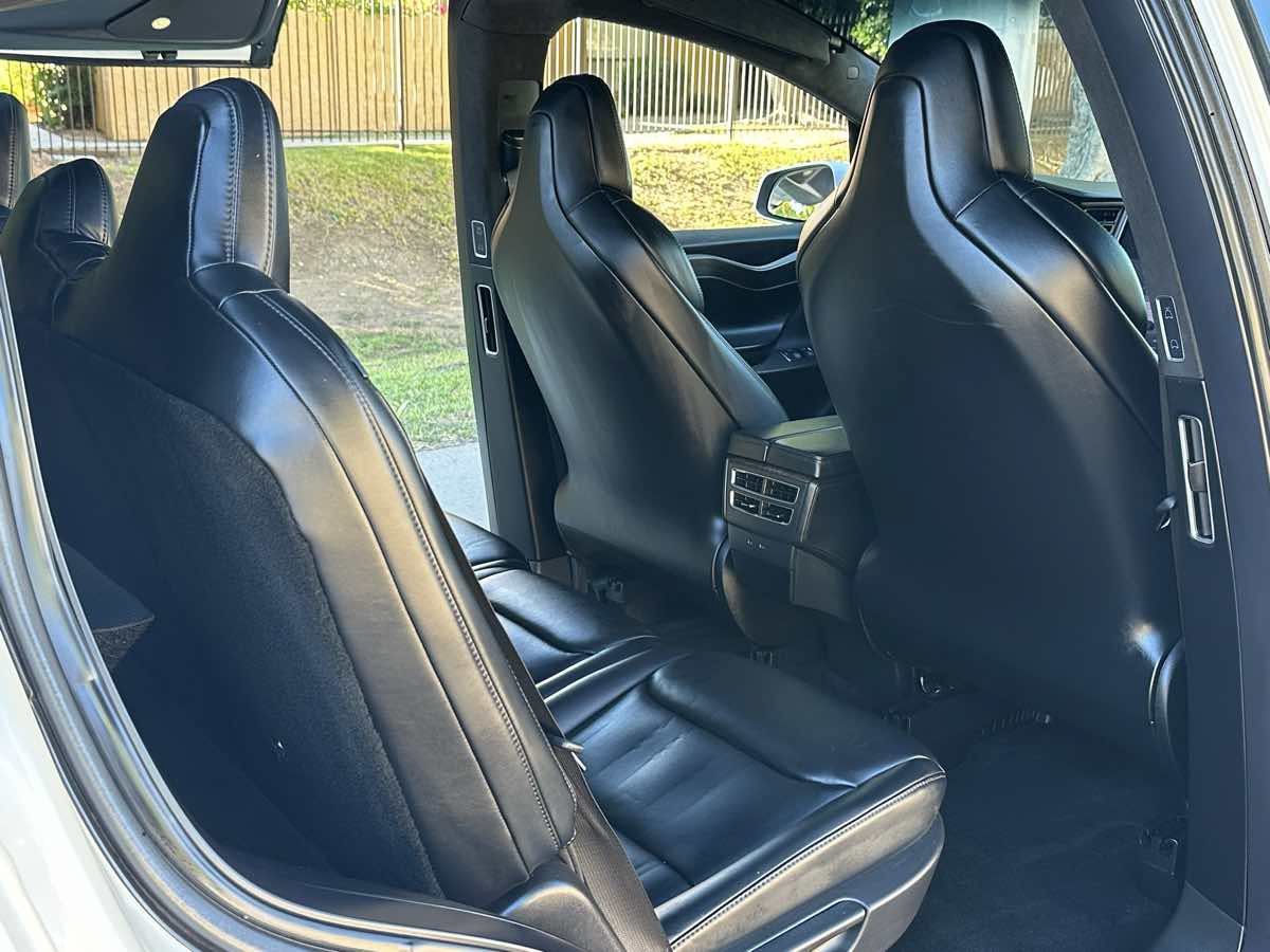Used 2017 Tesla Model X 75D AWD/4WD image 16