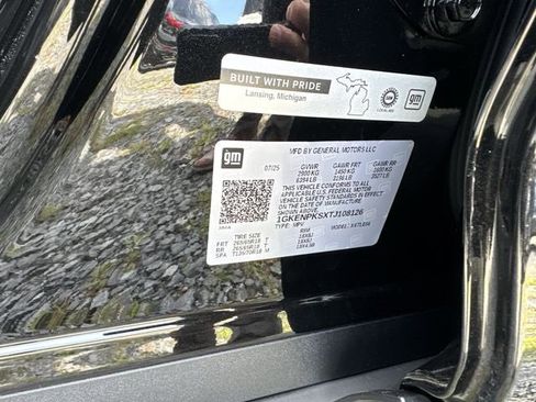 New 2026 GMC Acadia AT4 w/ LPO, Floor Liner Package image 34