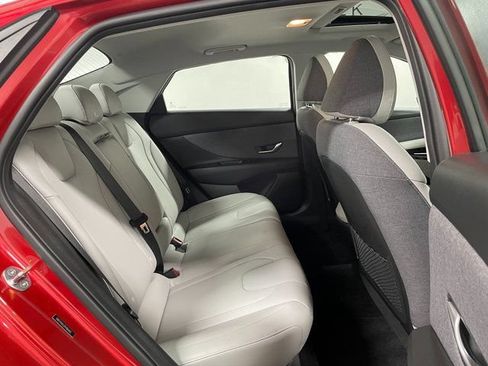 Used 2023 Hyundai Elantra Limited FWD image 25