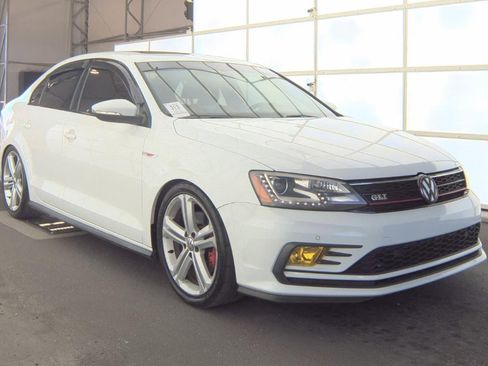 Used 2016 Volkswagen Jetta GLI SEL image 5