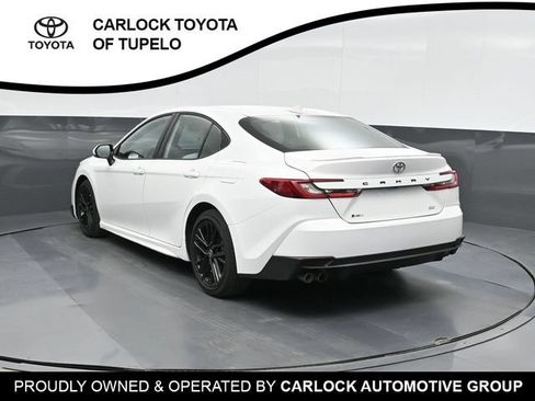 Used 2026 Toyota Camry SE FWD image 11