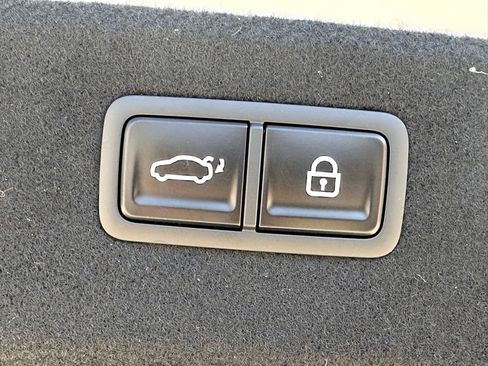 Used 2025 Genesis G80 3.5T Sport Prestige image 12