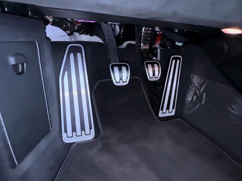 Used 2025 Porsche 911 GT3 image 9