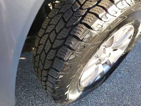 Used 2018 Toyota Tacoma SR5 image 13