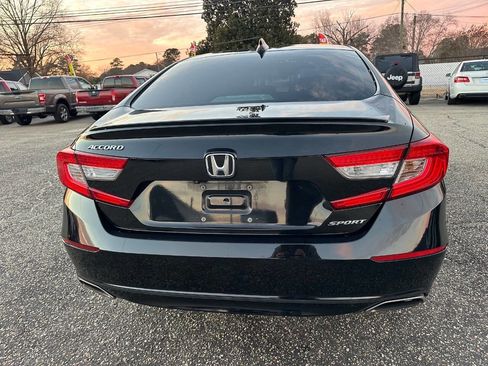 Used 2018 Honda Accord Sport image 23