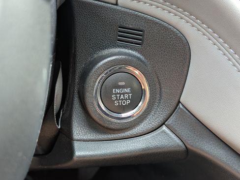Used 2022 Subaru Outback Premium AWD/4WD image 32