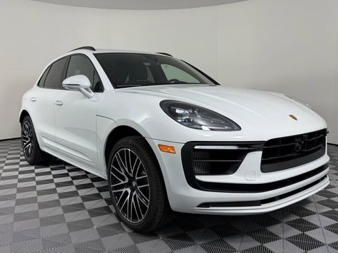 New 2026 Porsche Macan S image 7
