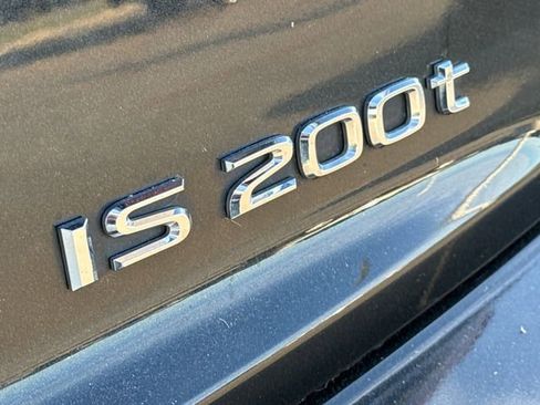 Used 2017 Lexus IS 200t w/ Navigation System Package image 8