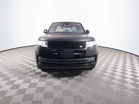 Used 2023 Land Rover Range Rover SE AWD/4WD image 2