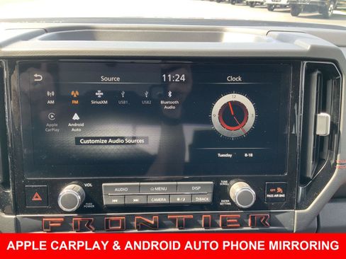 Used 2025 Nissan Frontier PRO-4X AWD/4WD image 6