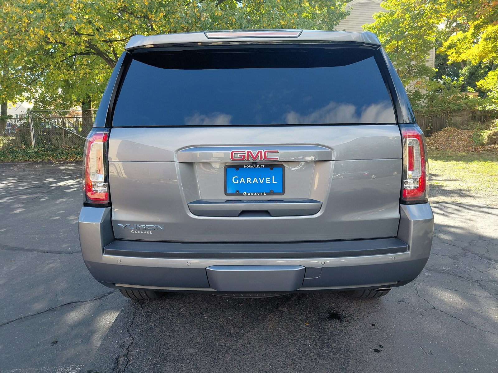 Used 2018 GMC Yukon SLT w/ Premium Edition AWD/4WD image 38