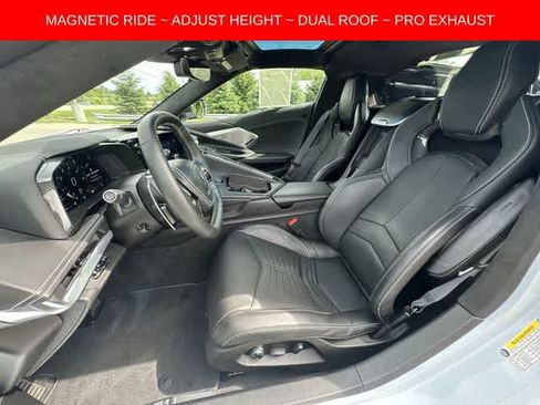 Used 2023 Chevrolet Corvette Stingray Premium Cpe w/ Body-Color Dual Roof Package RWD image 18