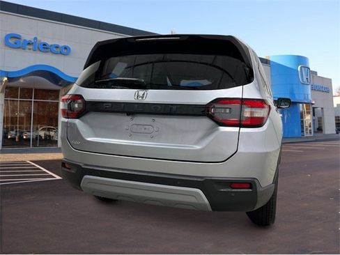 New 2025 Honda Pilot EX-L image 4