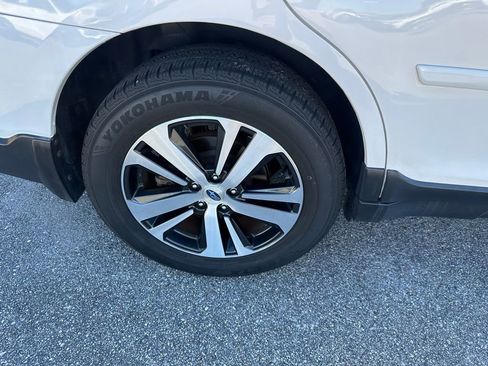 Used 2018 Subaru Outback 2.5i Limited image 5