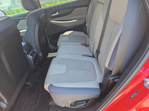 Used 2023 Hyundai Santa Fe SEL FWD image 7