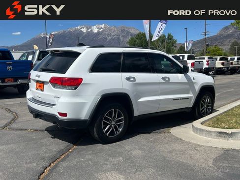 Used 2018 Jeep Grand Cherokee Limited AWD/4WD image 8