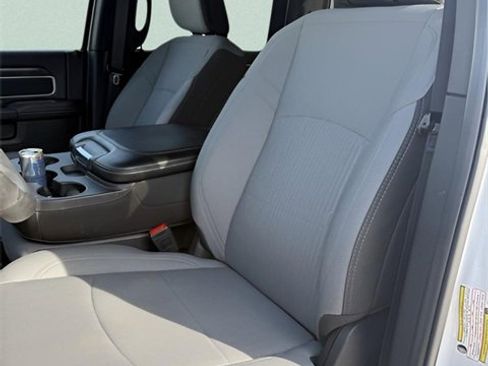 Used 2024 RAM 2500 Big Horn w/ Bed Utility Group image 19