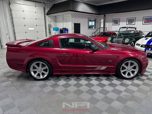 Used 2006 Ford Mustang GT Premium image 7