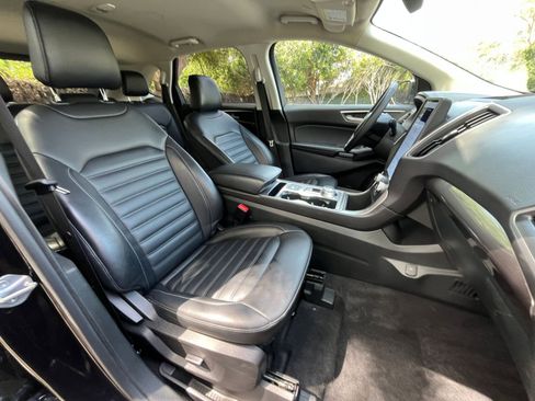 Used 2024 Ford Edge SEL image 36