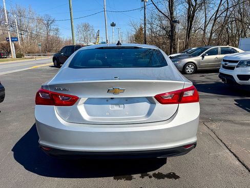 Used 2021 Chevrolet Malibu LS FWD image 8
