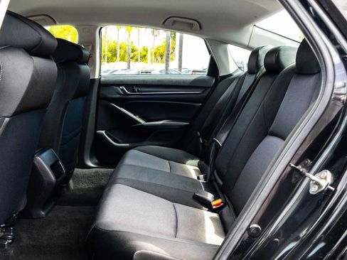Used 2019 Honda Accord LX image 17