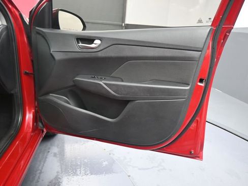 Used 2021 Hyundai Accent SE image 13