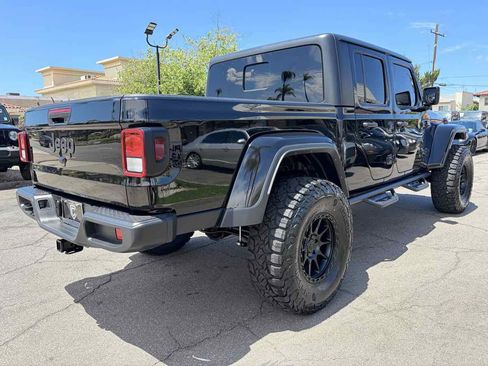 Used 2022 Jeep Gladiator Sport AWD/4WD image 8