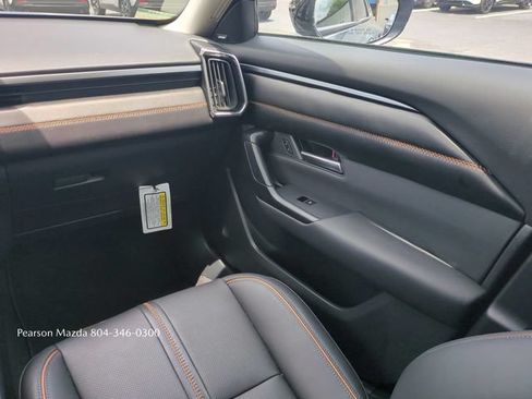 Certified 2025 MAZDA CX-50 2.5 Hybrid w/ Weather Package AWD/4WD image 18
