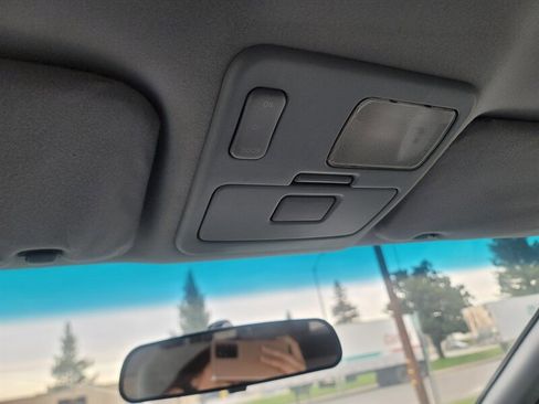 Used 1999 Toyota Sienna CE image 46