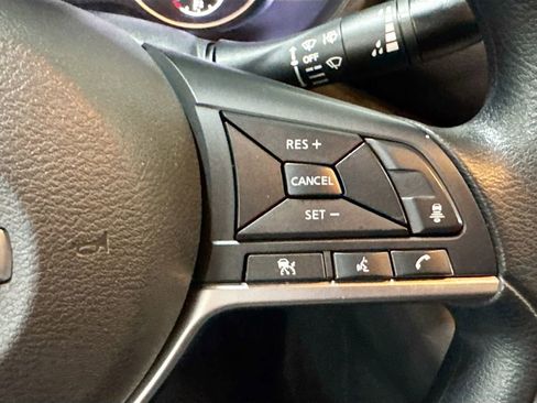 Used 2023 Nissan Sentra SV image 9