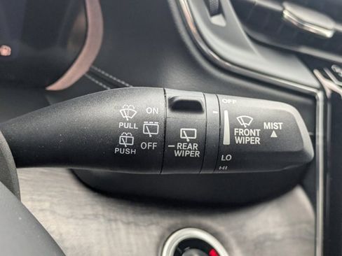 Used 2024 Jeep Grand Cherokee Overland w/ Adv Protech Group III image 31