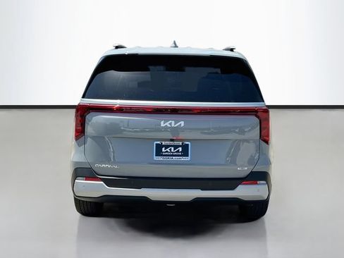 New 2026 Kia Carnival EX FWD image 6
